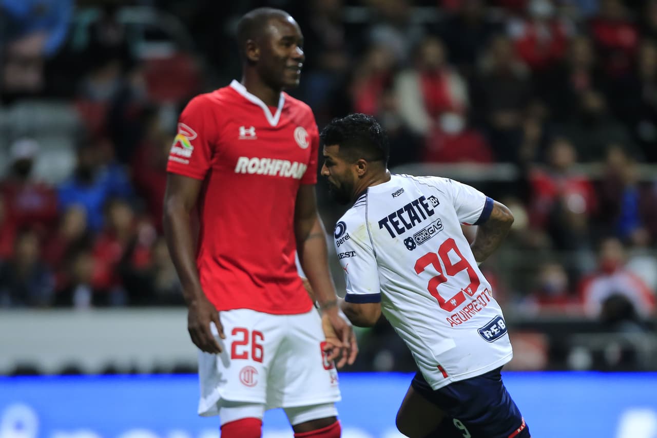 Pero el descuento de Rodrigo Aguirre al minuto 71 emparejaría el encuentro para el 1-1 definitivo que mantiene al Toluca en la cima del torneo con 21 puntos y a Rayados con el subliderato con uno menos.