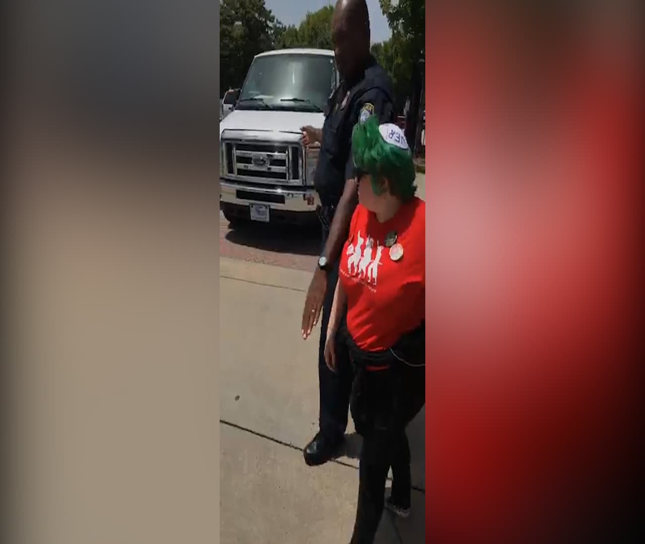 Una protesta este lunes contra el Servicio de Inmigración y Control de Aduanas de los Estados Unidos (ICE) en Atlanta terminó con al menos dos personas arrestadas, según los organizadores de la manifestación.