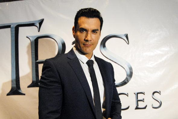 David se mostró muy agradecido por este nuevo reto: "Estoy muy ilusionado por darle vida a ‘Ryan’, es una gran oportunidad hacer un personaje que rompe con todo lo que venía haciendo en telenovelas anteriores. Es un honor para mí trabajar con Benjamin Cann de la mano de Rosy Ocampo” dijo en conferencia de prensa.