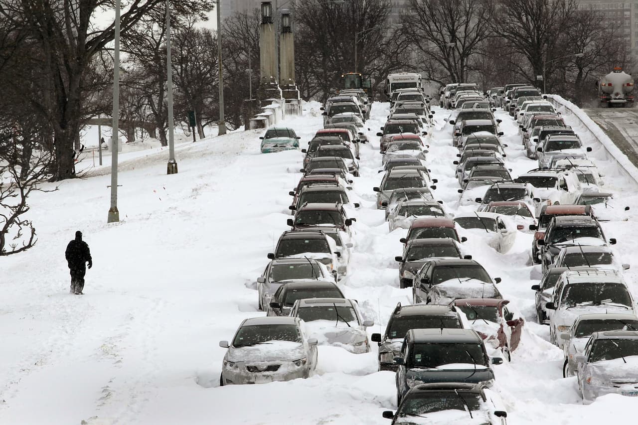 Así lucía Lake Shore Drive después de la tormenta del 2 de febrero de 2011. En ese día se reportó la caída de más de 20 pulgadas de nieve.