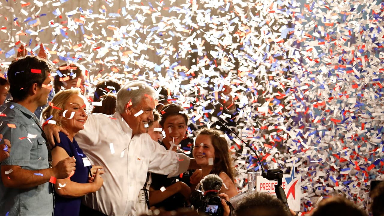 Candidato conservador Sebastián Piñera gana primera vuelta de las presidenciales en Chile