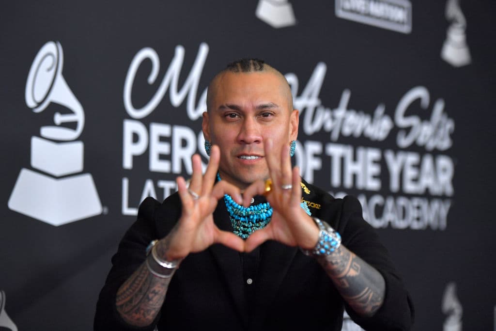 Taboo, compositor y rapero originario de los Estados Unidos, engalanó con su presencia la ceremonia en honor a Marco Antonio Solís.
<br>