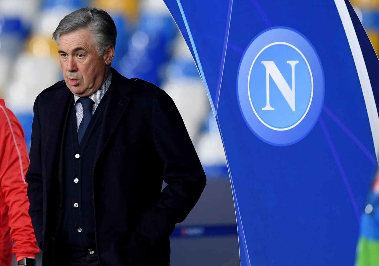 Carlo Ancelotti del SSC Napoli previo al partido.