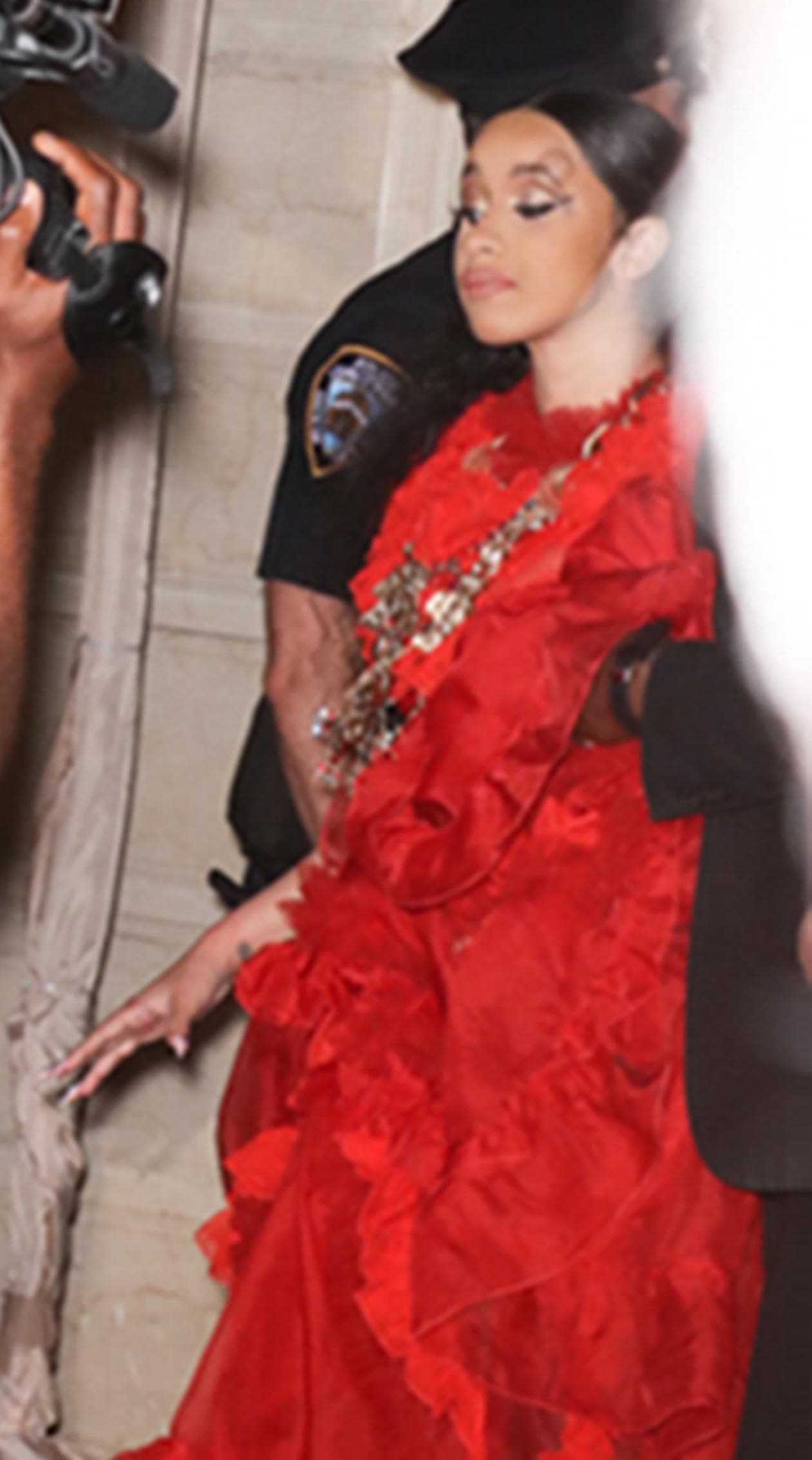 Tras la pelea del pasado 7 de septiembre, Cardi B fue expulsada de la fiesta en la que ambas se encontraban.
<br>