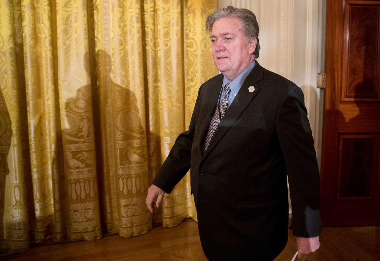 Ahora Steve Bannon anuncia que va “a la guerra por Trump” y regresará a Breibart
