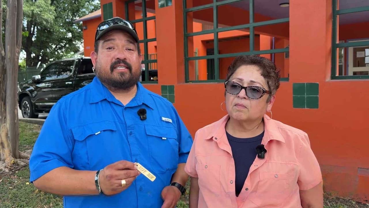 Mujer de la tercera edad es arrollada por un conductor que se da a la fuga en San Antonio