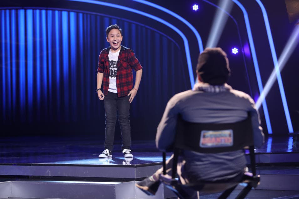 Para esta semana, Ángel tuvo que poner a prueba sus habilidades como actor y dejó a los jueces con la boca abierta.
<b><a href="http://www.univision.com/shows/pequenos-gigantes/angel-es-un-gran-actor-y-nos-sorprendio-con-una-impactante-audicion-video" target="_blank">Checa su presentación</a></b>