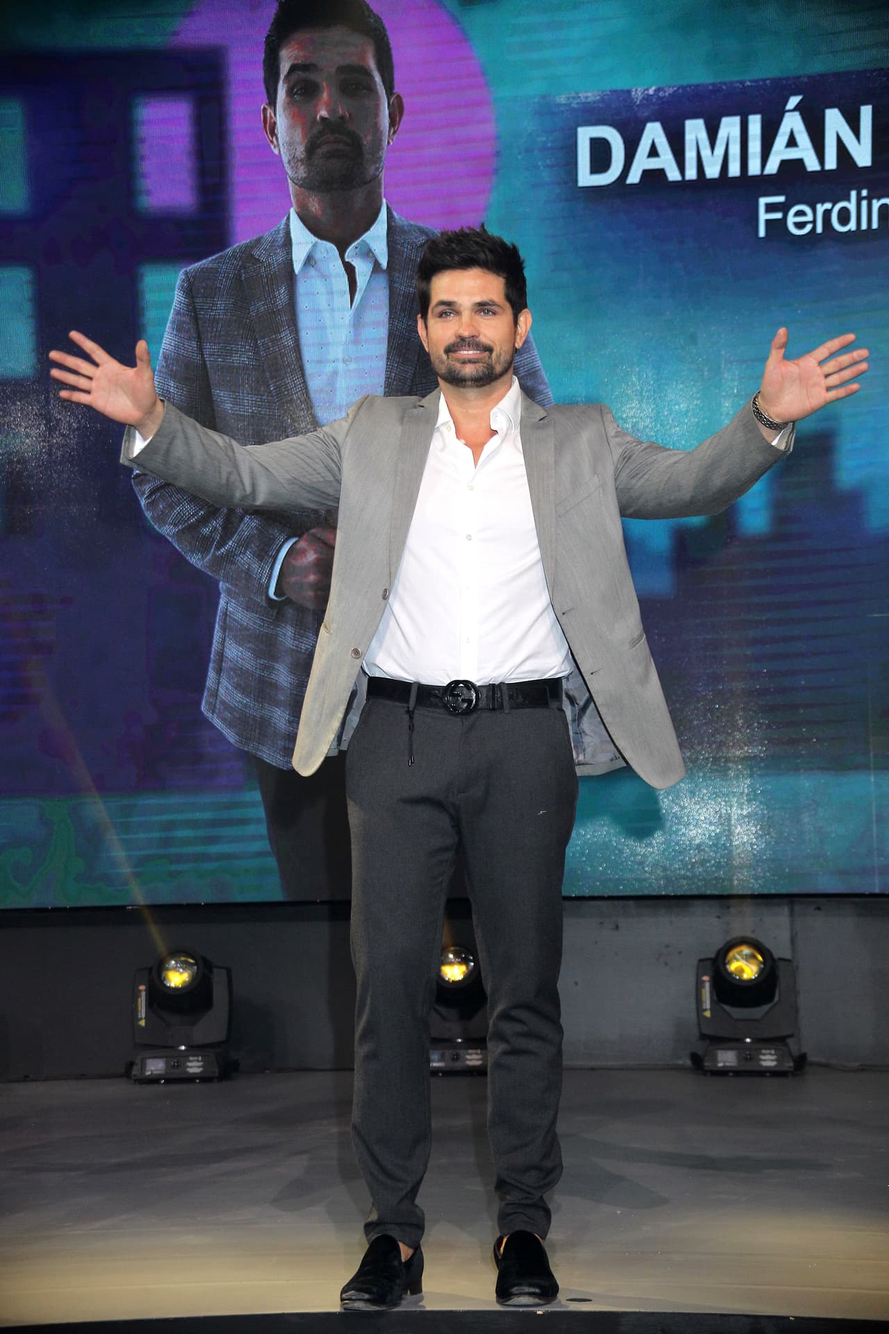 Previo a su incorporación a la telenovela con toques de comedia, Ferdinando había estado concentrado en la paternidad, pues hace casi un año se convirtió en padre de los mellizos Tadeo y Dante.