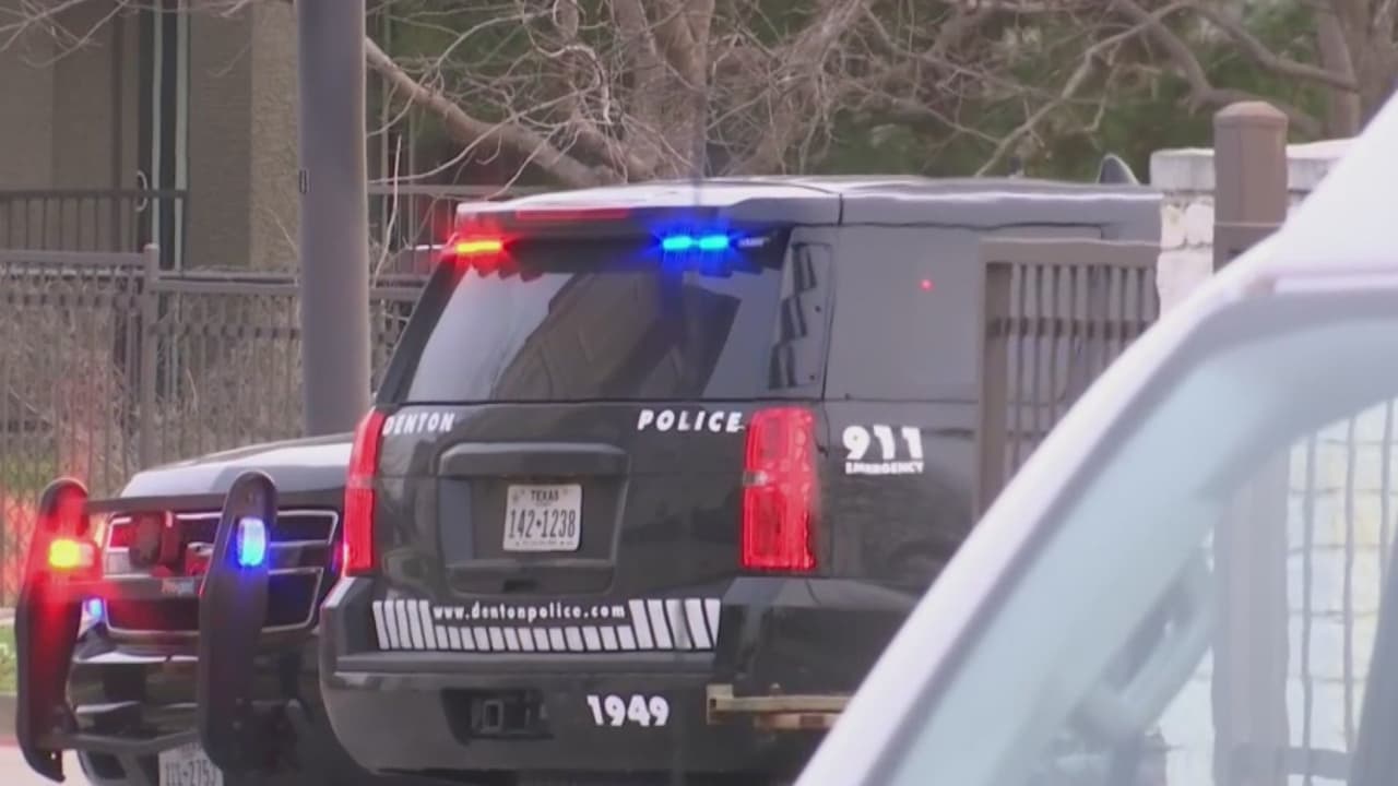 Un joven armado con un sartén y un cuchillo carnicero es abatido por la policía en Denton