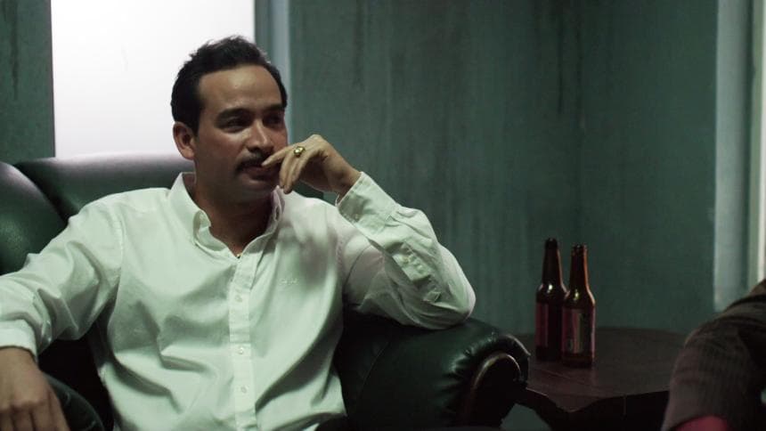 Arturo Bernal Leyda buscó a los otrora enemigos de 'El Chapo' para formar una alianza y destruirlo. 
<b><a href="http://www.univision.com/series/el-chapo/paul-choza-es-el-chente-en-el-chapo">‘El Chente’</a></b> no lo pensó dos veces y cerró el acuerdo.