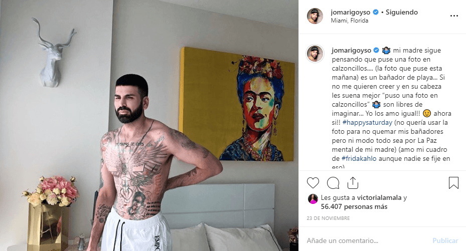 El presentador de El Gordo y La Flaca publicó entonces la fotografía que habría ‘provocado’ a las vecinas. En ella luce un traje de baño blanco. "Mi madre sigue pensando que puse una foto en calzoncillos... (la foto que puse esta mañana) es un bañador de playa”, comentó en la imagen que difundió en la red social el 23 de noviembre.