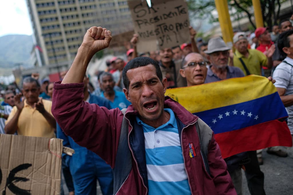 ¿Por qué el alza de los precios del petróleo beneficia poco al país con las mayores reservas del mundo?
