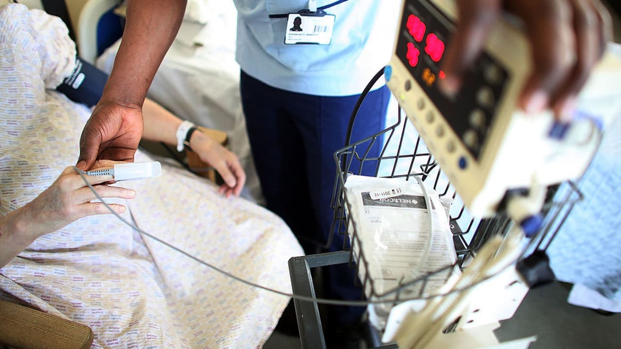 Aunque más de 65,000 pacientes con coronavirus se han recuperado, todavía hay grupos de “riesgo", según especialista