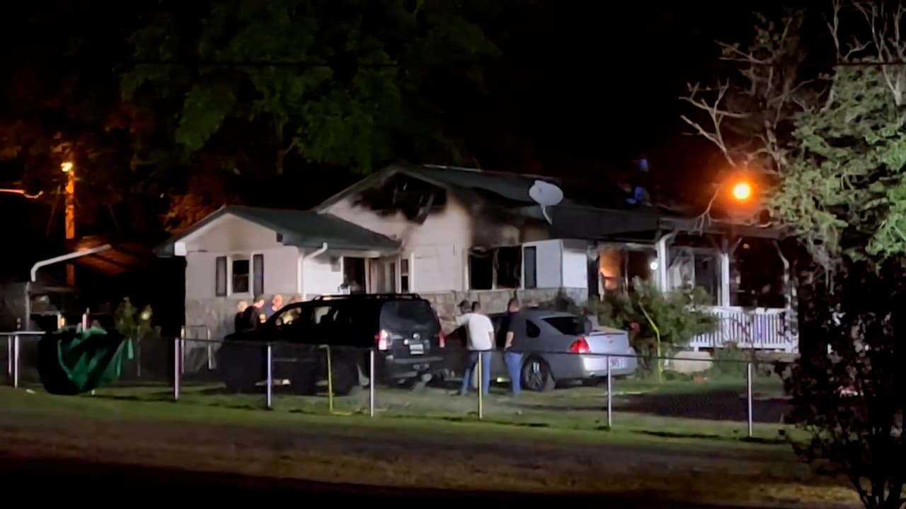 Al menos seis muertos, incluidos tres niños, en una casa incendiada: se cree que fue un asesinato-suicidio