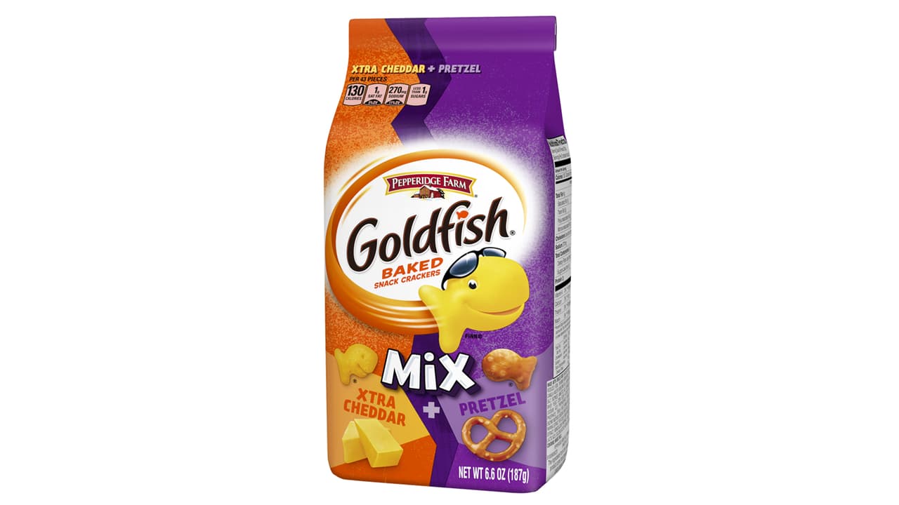 Pepperidge Farm Goldfish Mix Xtra Cheddar + Pretzel Crackers Bolsa de 6.6 oz.