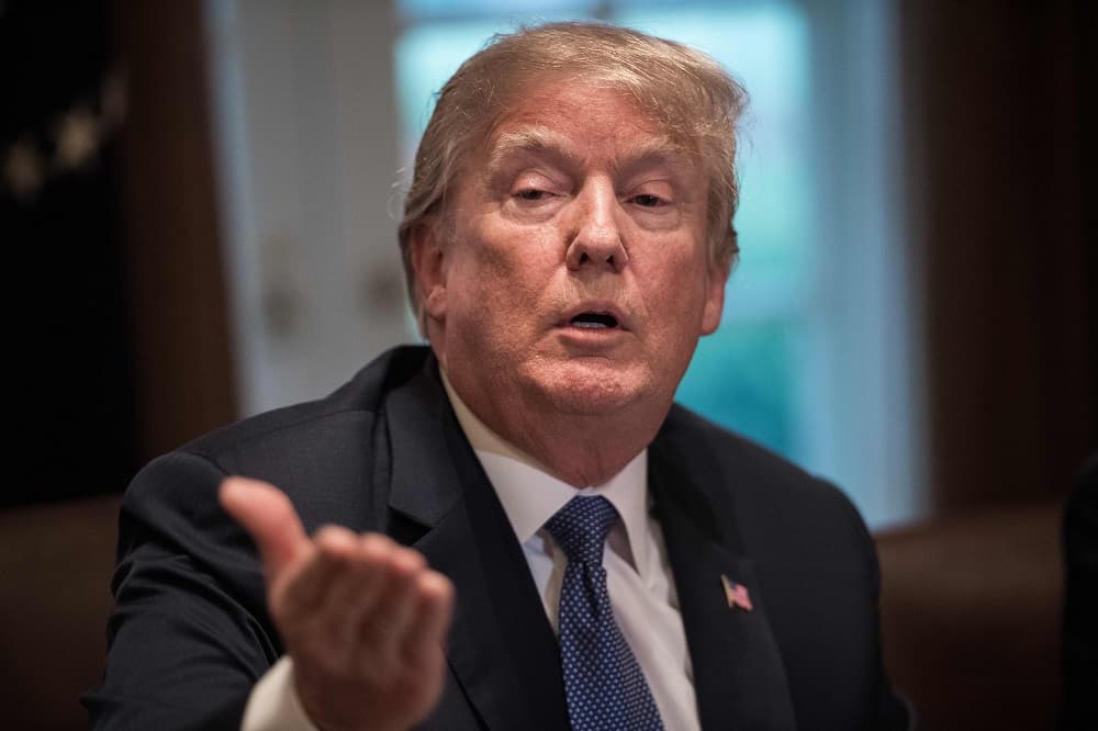 Trump advierte a Rusia que se prepare para un ataque en Siria con misiles "bonitos, nuevos e inteligentes"