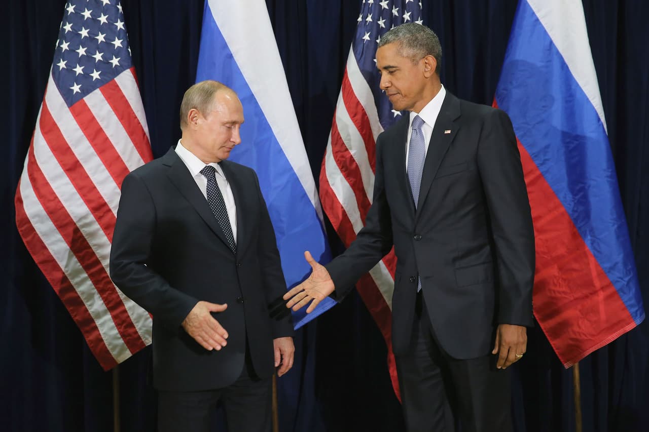 Obama y Putin luego de un encuentro bilateral en el marco de la Asamblea General de la ONU el 28 de septiembre de 2015. El tema principal eran 
<a href="https://www.univision.com/noticias/noticias-de-eeuu/obama-y-putin-buscaran-solucion-politica-en-siria-pero-difieren-sobre-assad">las tensiones en Siria por el apoyo de Rusia a Assad</a>.