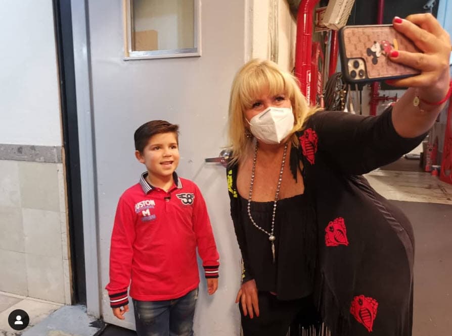 Al finalizar ese proyecto, Leo Herrera fue invitado por la productora Magda Rodríguez para 
<b><a href="https://www.univision.com/famosos/se-le-termino-la-telenovela-te-doy-la-vida-pero-leo-herrera-ya-tiene-nuevo-trabajo-fotos" target="_blank">unirse al elenco de presentadores de Hoy</a>. </b>
<br>