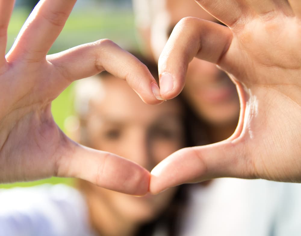 El Departamento del condado tiene que verificar que todas las parejas han sido tratadas, de acuerdo con Aguayo.