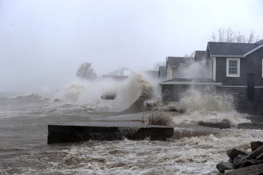 En Hamburg, New York, un suburbio de Buffalo, se reportaron algunos de los vientos más fuertes.