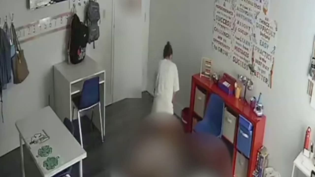 Revelan video que mostraría a maestra abusando físicamente de un niño con autismo en Hialeah