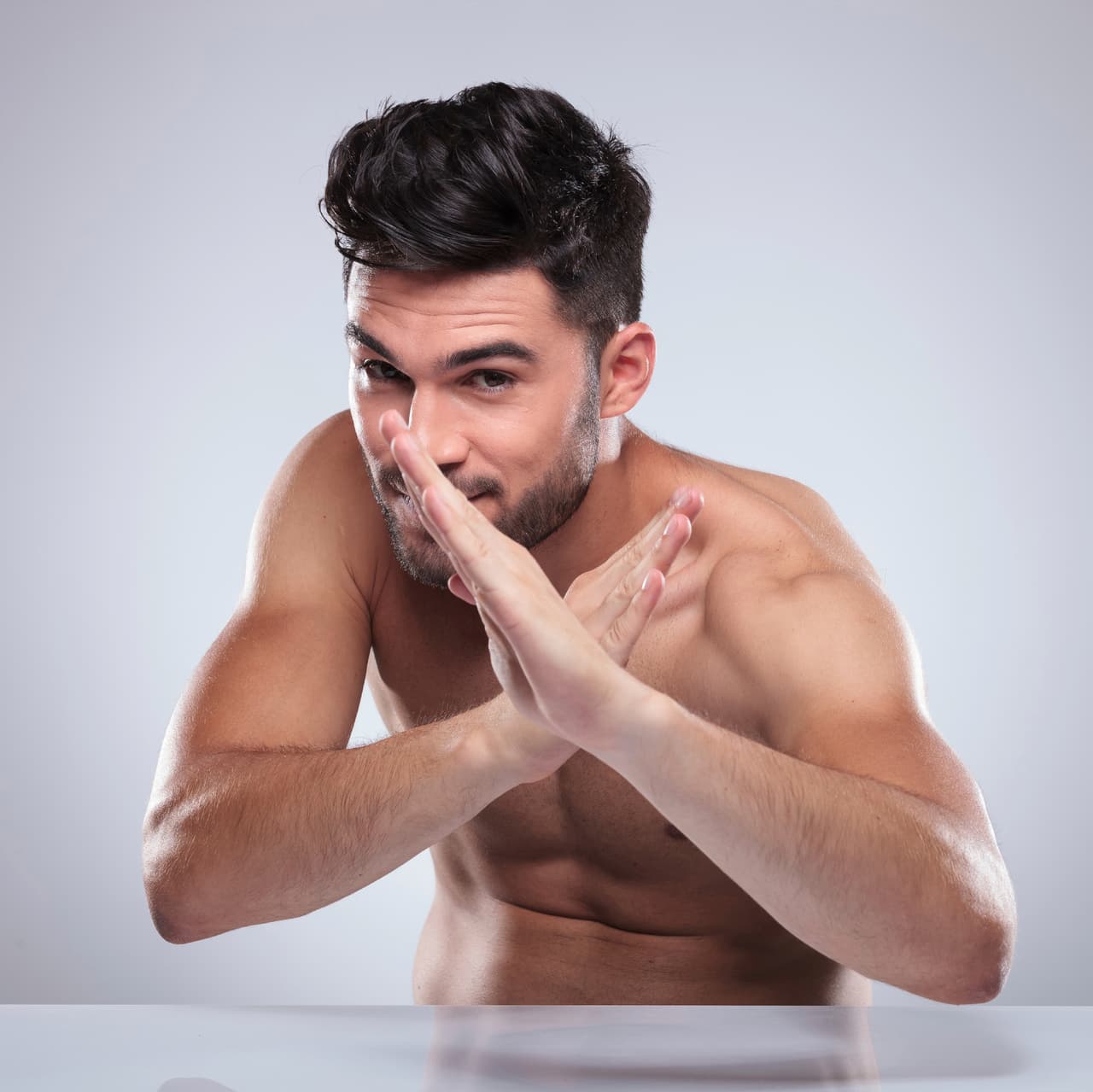 <b>Acuario</b>
<br>Tu naturaleza rebelde, indomable, siempre abierta a lo nuevo, al futuro, a lo revolucionario y lo no convencional busca una pareja que sea muy liberal, divertida, sin ningún tipo de complejos o limitaciones.