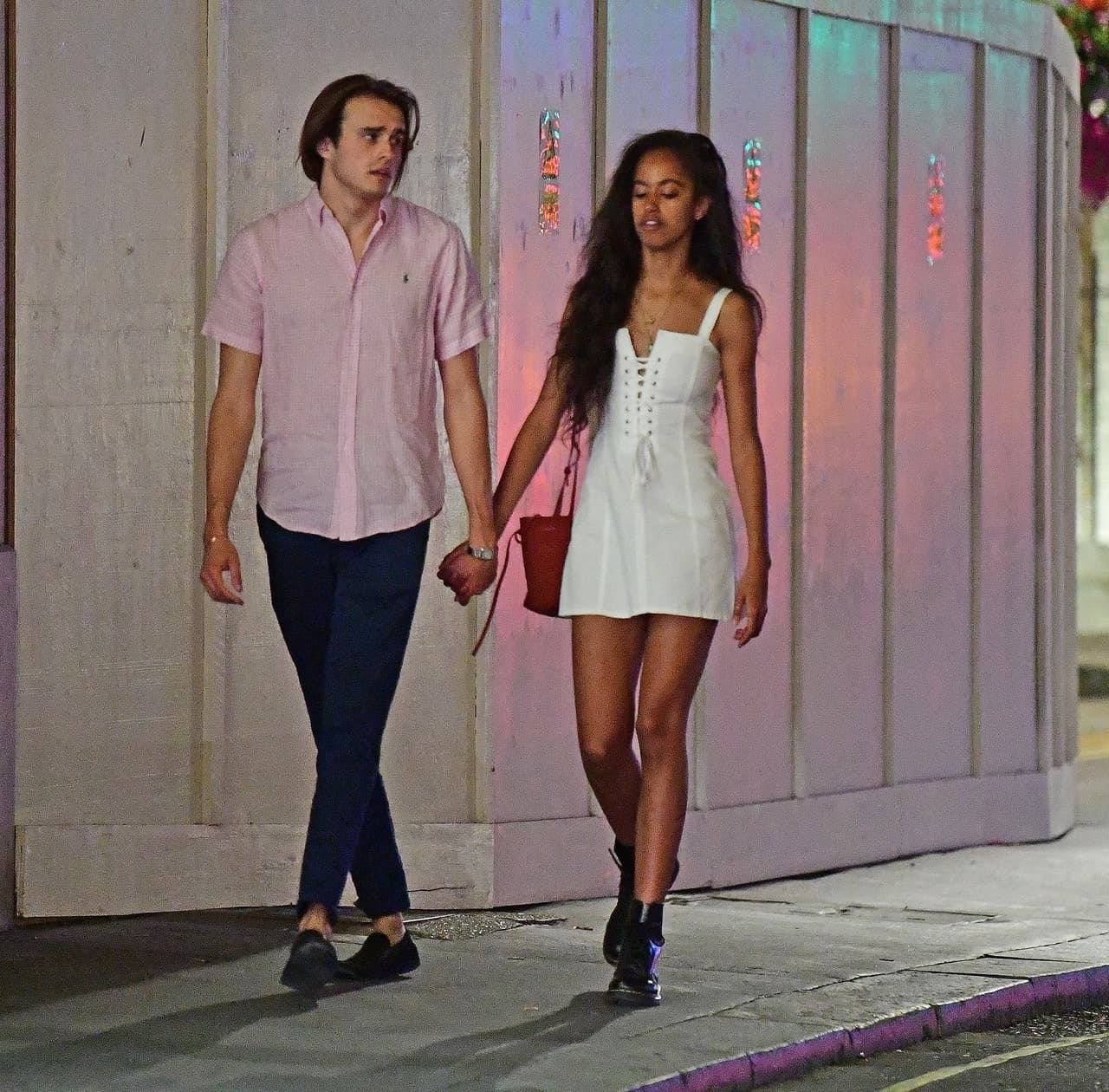 Esta vez la pareja fue captada mientras caminaba por las calles de Londres, Inglaterra, después de cenar en el famoso restaurante C London.