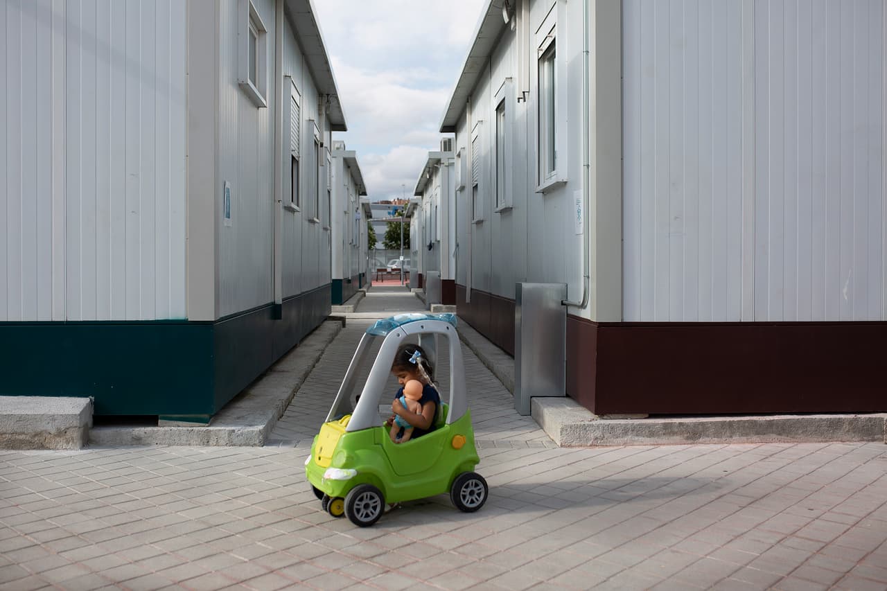 Siria Zynaldin y su hijo es un familia venezolana que en cualquier otro albergue habrían sido separados. En Las Caracolas son de los habitantes más antiguos.