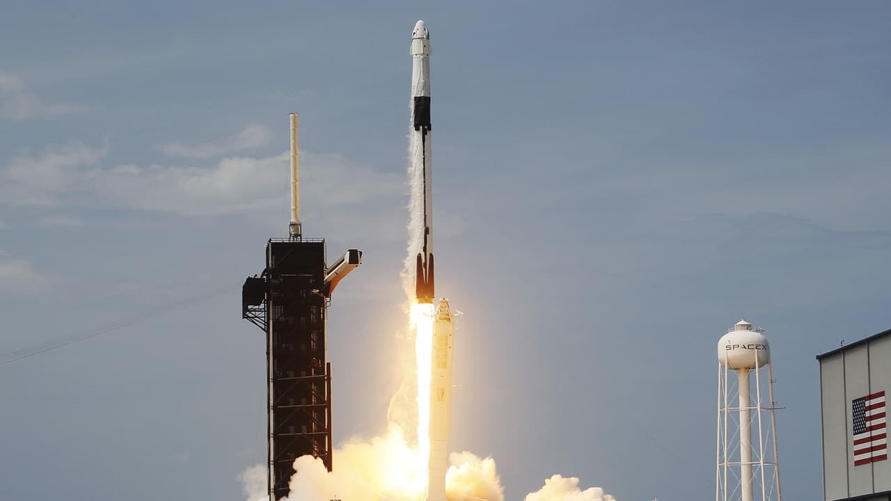 La NASA pone a prueba un inodoro de titanio que costó 23 millones de dólares