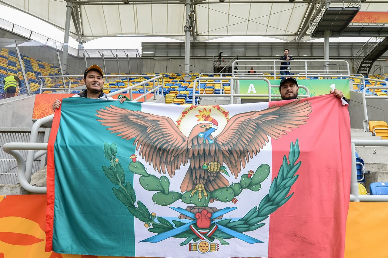 El estadio de Gdynia en Polonia es testigo del colorido previo de los fanáticos de México y de Japón para apoyar a sus selecciones en el segundo partido del Grupo B del Mundial Sub-20.