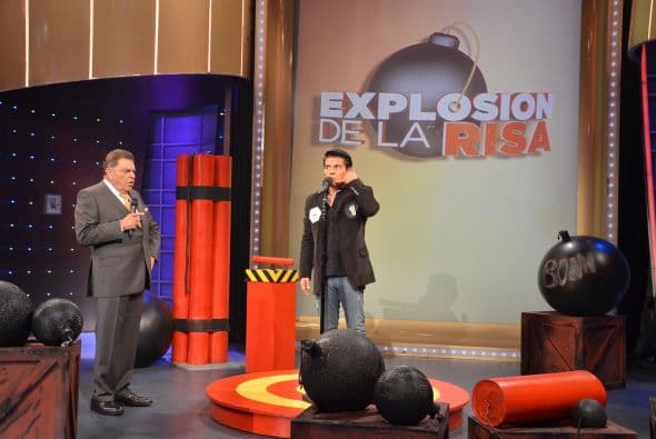 El primer participante de 'La Explosión de la risa', es un carismático mexicano conocido como 'El comediante de la eterna sonrisa'. ¿Por qué será?