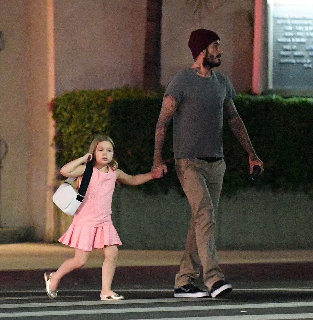 La pequeña Harper es muy vanidosa.