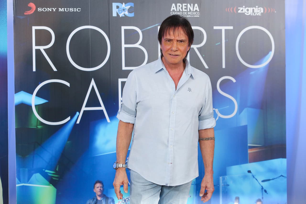 El famoso cantante
<b>Roberto Carlos,</b> nació en Brasil el 19 de abril de 1941.