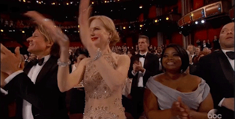 Analizamos las manos de Nicole Kidman y ya sabemos por qué aplaudía de forma extraña en los Oscar