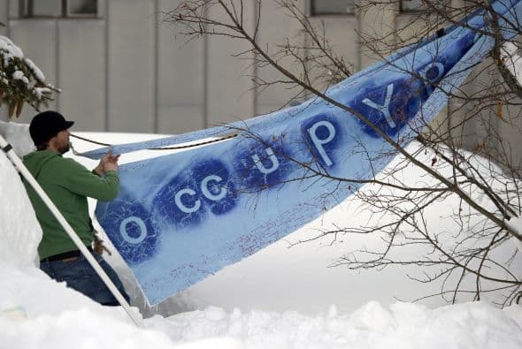 Interrogado en una conferencia de prensa sobre un eventual encuentro entre el movimiento de protesta y los organizadores del WEF, el director del mismo, Adrian Monck, subrayó que el encuentro de Davos está "abierto a todo el mundo".