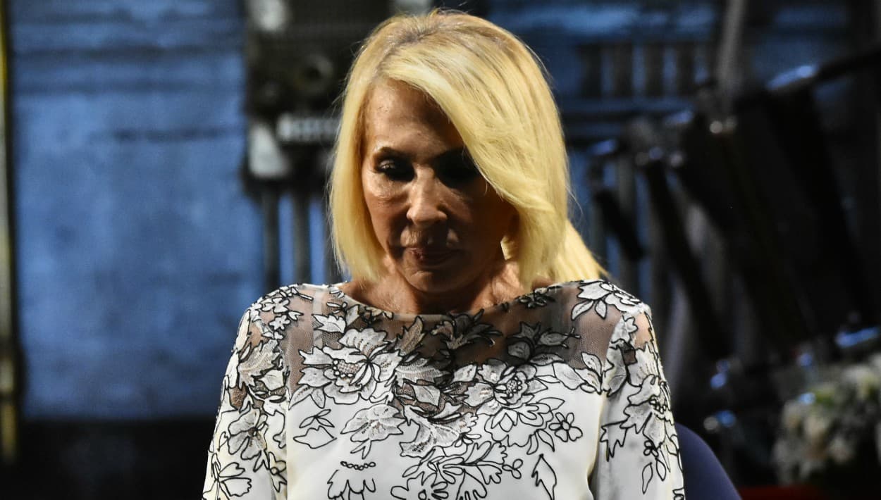 "No doy más": Laura Bozzo se confiesa destruida tras la muerte del papá de Jaime Camil