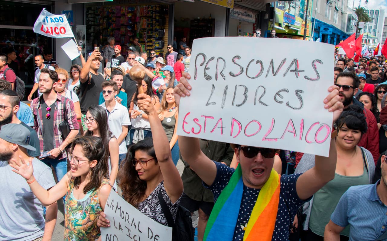 La versión ‘tica’ de Trump, el debate religioso y otras claves de la elección que confunde a Costa Rica