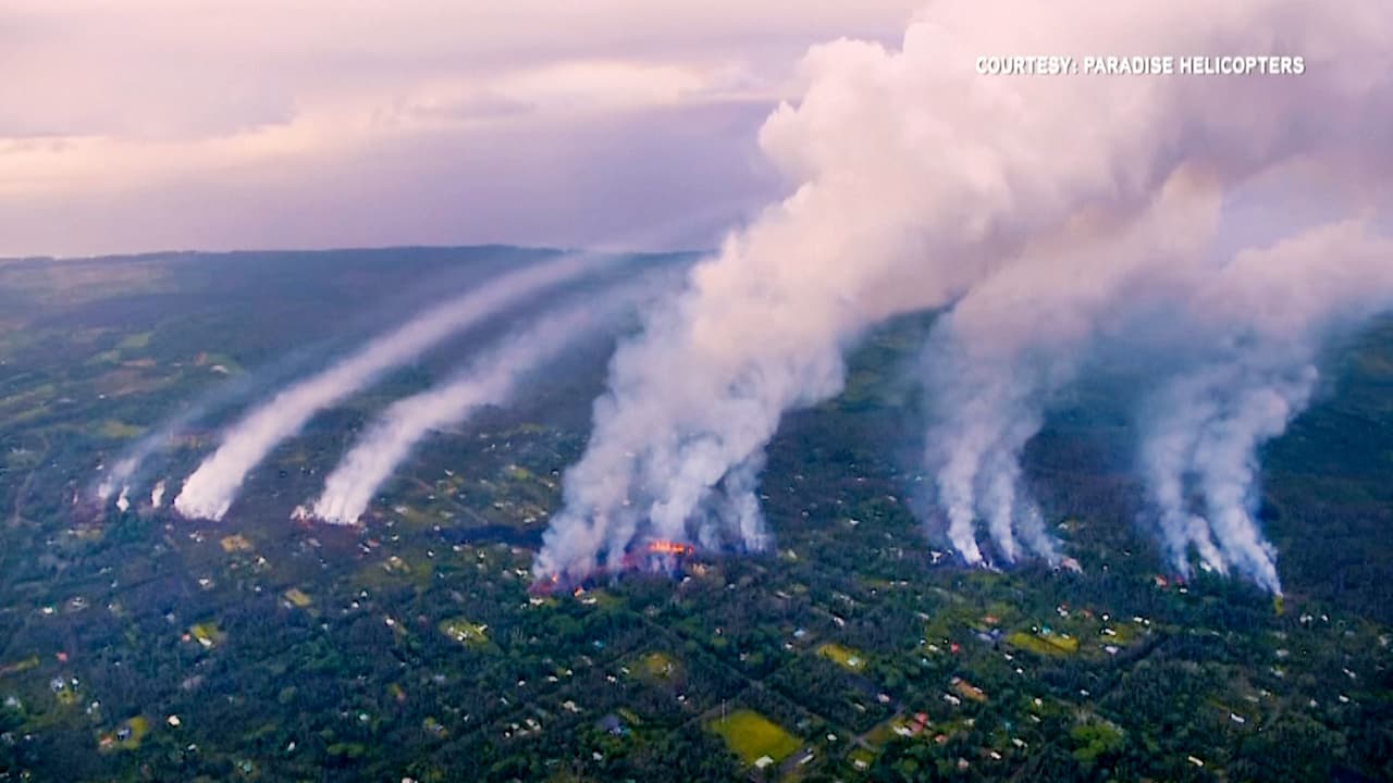 La grieta volcánica a lo largo de la zona residencial Leilani Estates.
<br>