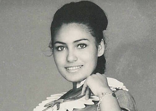 La intérprete peruana-mexicana es reconocida por su forma de voz, un estilo muy agudo que le a permitido incursiones en géneros tan difíciles como la ópera, el bolero, tango y otros.