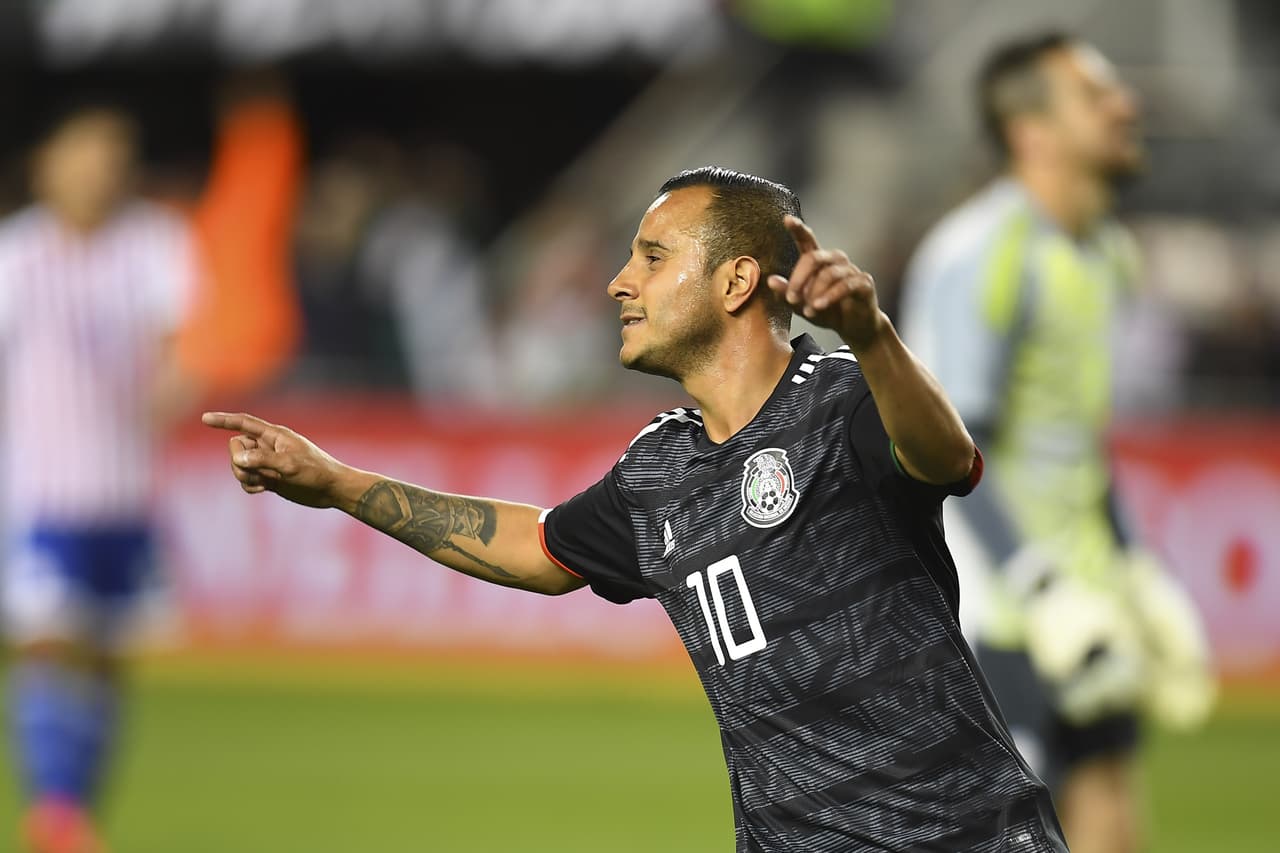 Y de esta manera el mediocampista mexicano marcó el definitivo 4-2 con el que México derrotó en California a Paraguay.