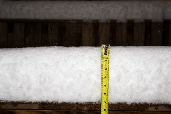 La mejor evidencia de la acumulación de nieve la mañana de este lunes en Washington DC.