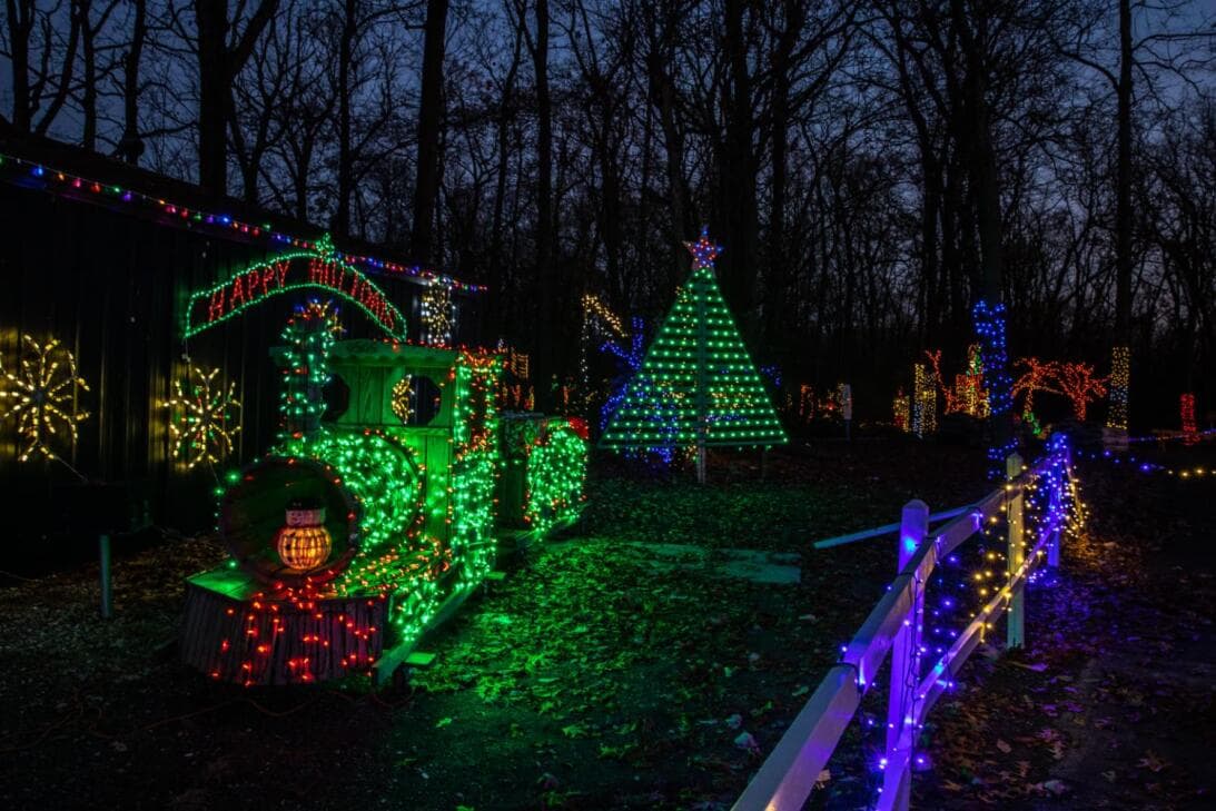 <b>Relacionado</b>: Enciende tu espíritu navideño con 
<b><a href="https://www.univision.com/local/philadelphia-wuvp/espectaculos-de-luces-de-navidad-en-pensilvania-2021-fotos" target="_blank">estos espectáculos de luces en Pensilvania </a></b>