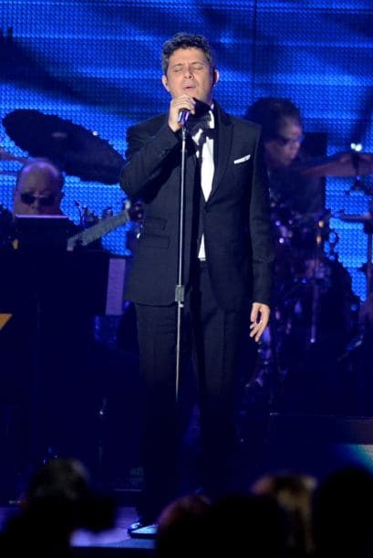 Miguel Bosé la Persona del Año en Latin GRAMMY 2013 fue homenajeado por los grandes de la música. Santiago Cruz, Alex Cuba, Gianmarco, Natalia Lafourcade, Pablo Alborán, Juan Campodónico, Jesse & Joy, Juanes, Illya Kuryaki, Ricky Martin, Laura Pausini, Draco Rosa, Alejandro Sanz, Ximena Sariñana, Julieta Venegas y Carlos Vives, honraron a Bosé.