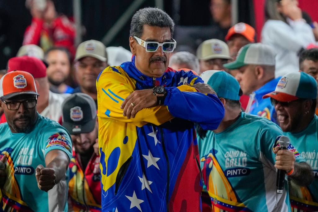 Cómo Maduro ha logrado permanecer en el poder por más de una década, pese a la crisis, la violencia y el exilio de más de 7 millones de personas