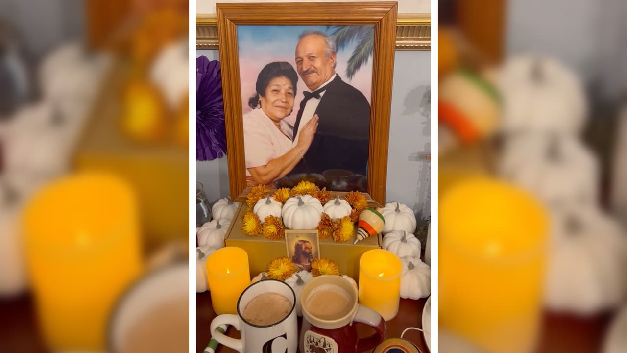 "Mi mamá y mi papá, Catalina e Ignacio Rico, vivieron juntos por mas de 60 años. Lo cual me llena de orgullo a mi y a mis 8 herman@s. Juntos continuamos la tradición de recordarlos y llevarlos siempre en el corazón". escribe Rocío Lázaro sobre la tradición que mantienen en su familia.