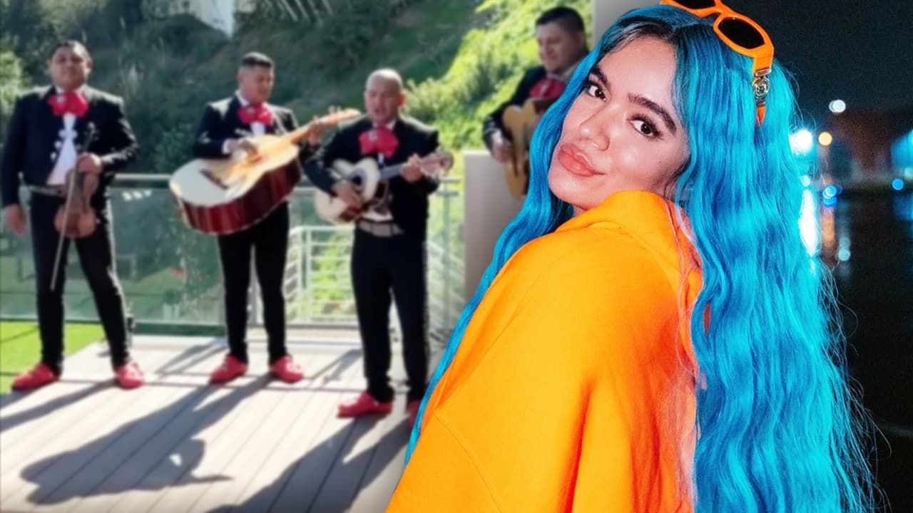 ¿Homenaje o falta de respeto? Karol G en polémica por calzar a sus mariachis para campaña publicitaria