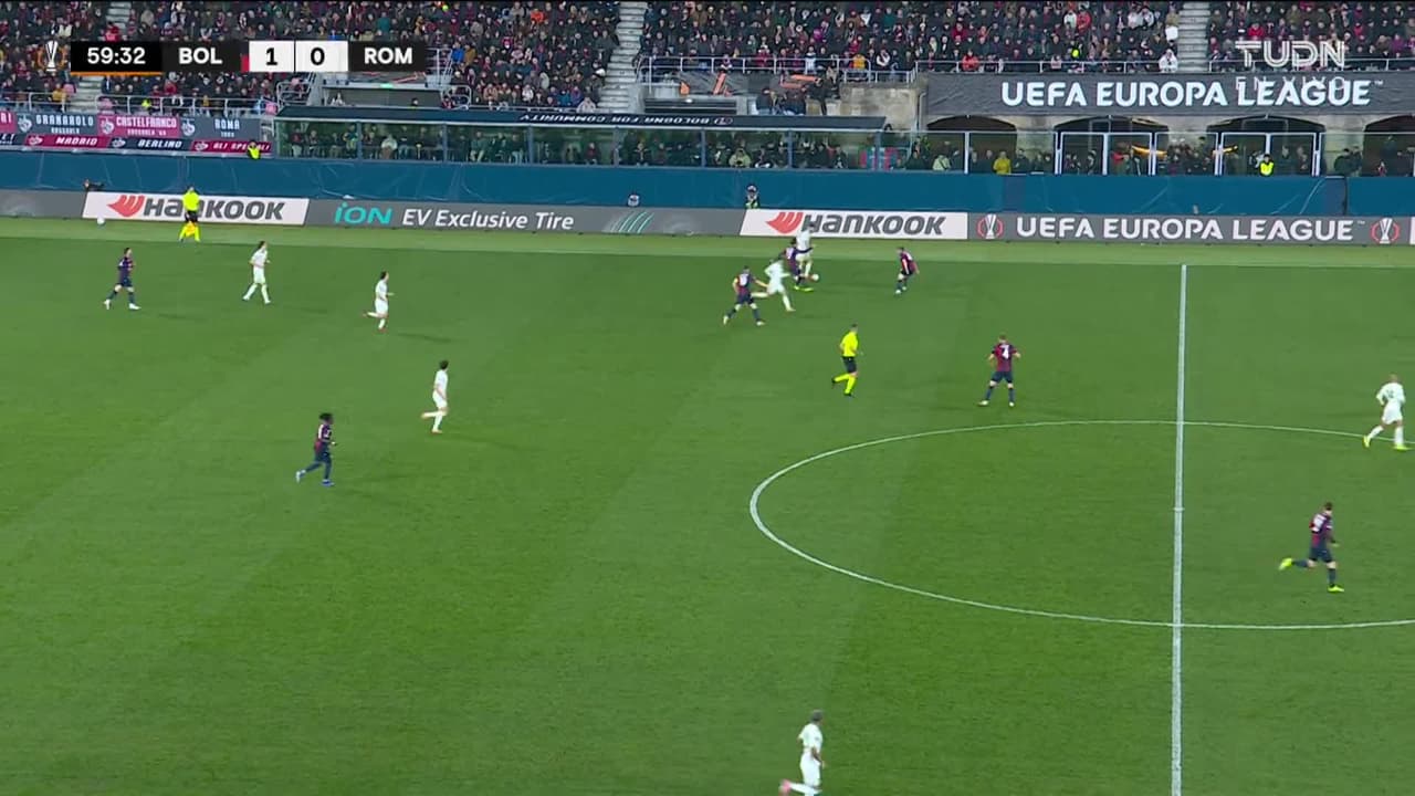 ¡TIRO ATAJADO! disparo por Tommaso Pobega.