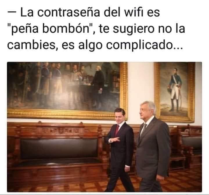 No le hagas caso 
<b>AMLO</b>, tu cambiala y ponle 'López marshmellow, para que Peña Nieto no te robe la señal.