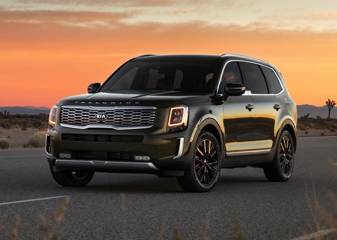 <h3 class="cms-H3-H3"><b>8. Kia Telluride</b></h3>
<br>
<br>
<b>Precio de una unidad nueva:</b> $46,429
<br>
<b>Precio de una unidad usada:</b> $50,295
<br>
<b>Diferencia porcentual:</b> 8.3%
<br>
<b>Diferencia en dólares:</b> $3,866