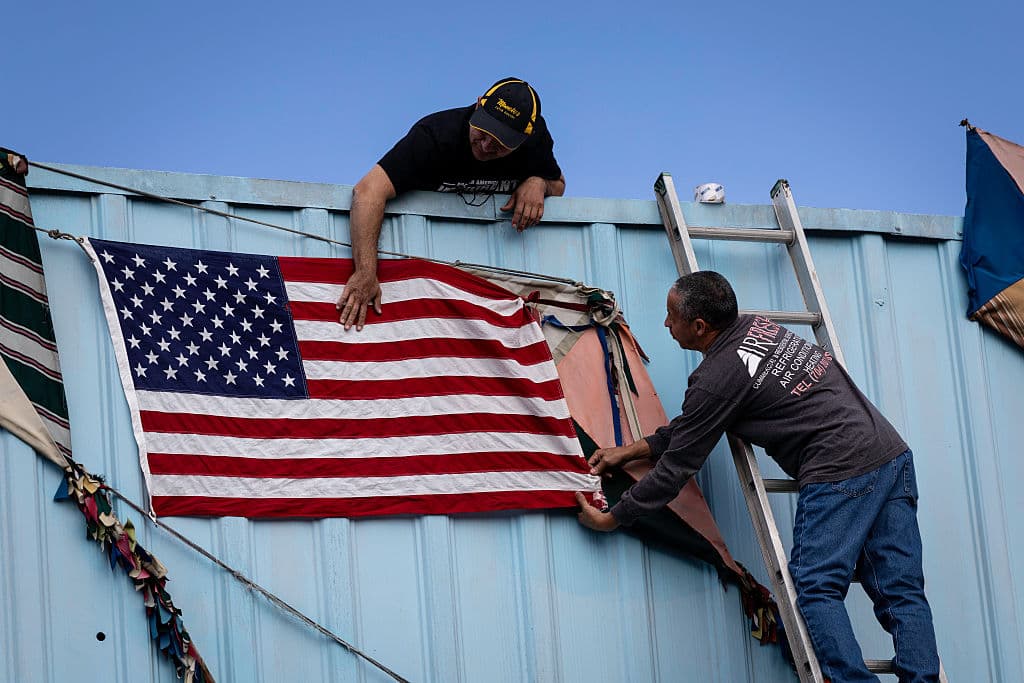 EEUU endurece aún más su campaña contra la inmigración tras el ataque a la Guardia Nacional en DC